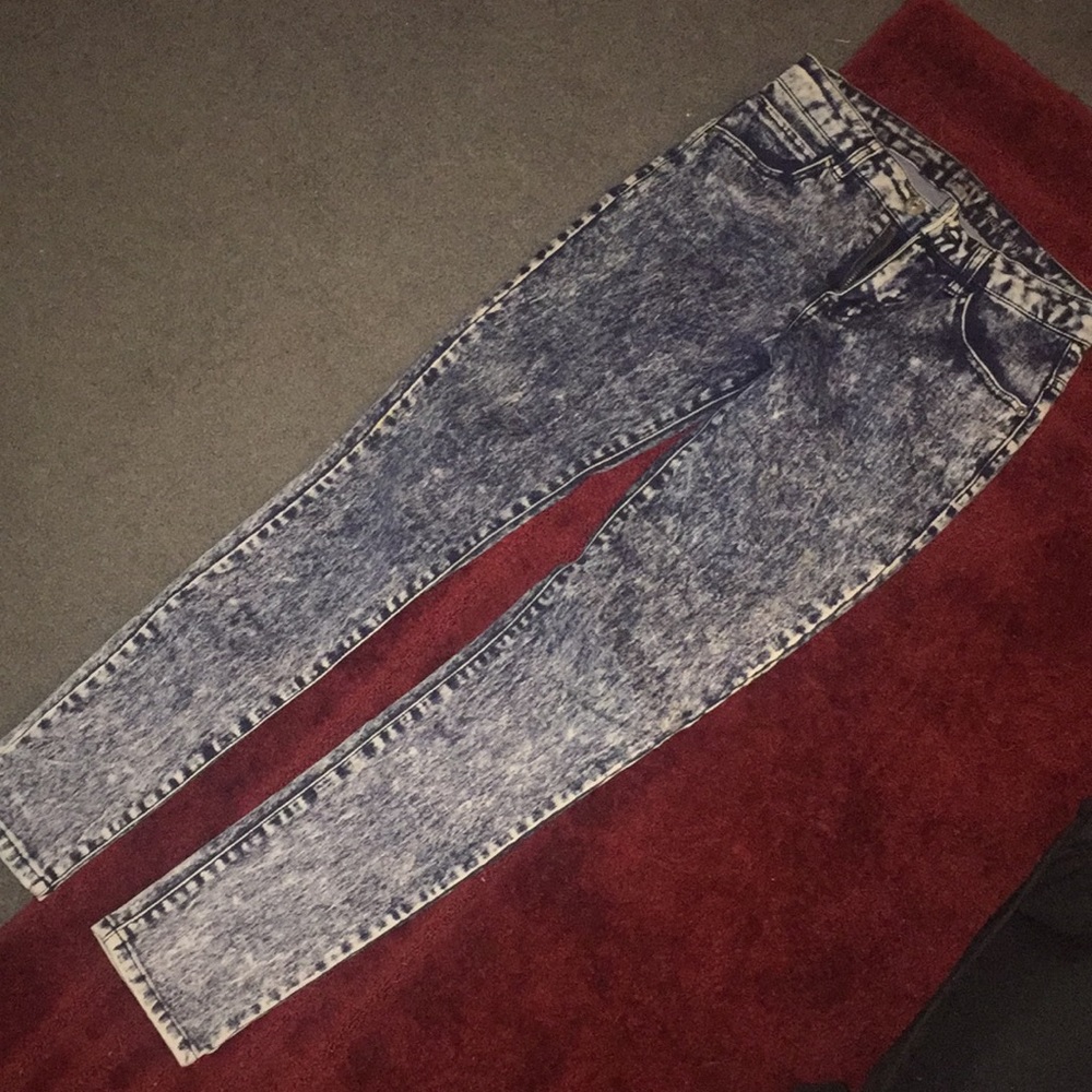 High waisted stretchy jeans